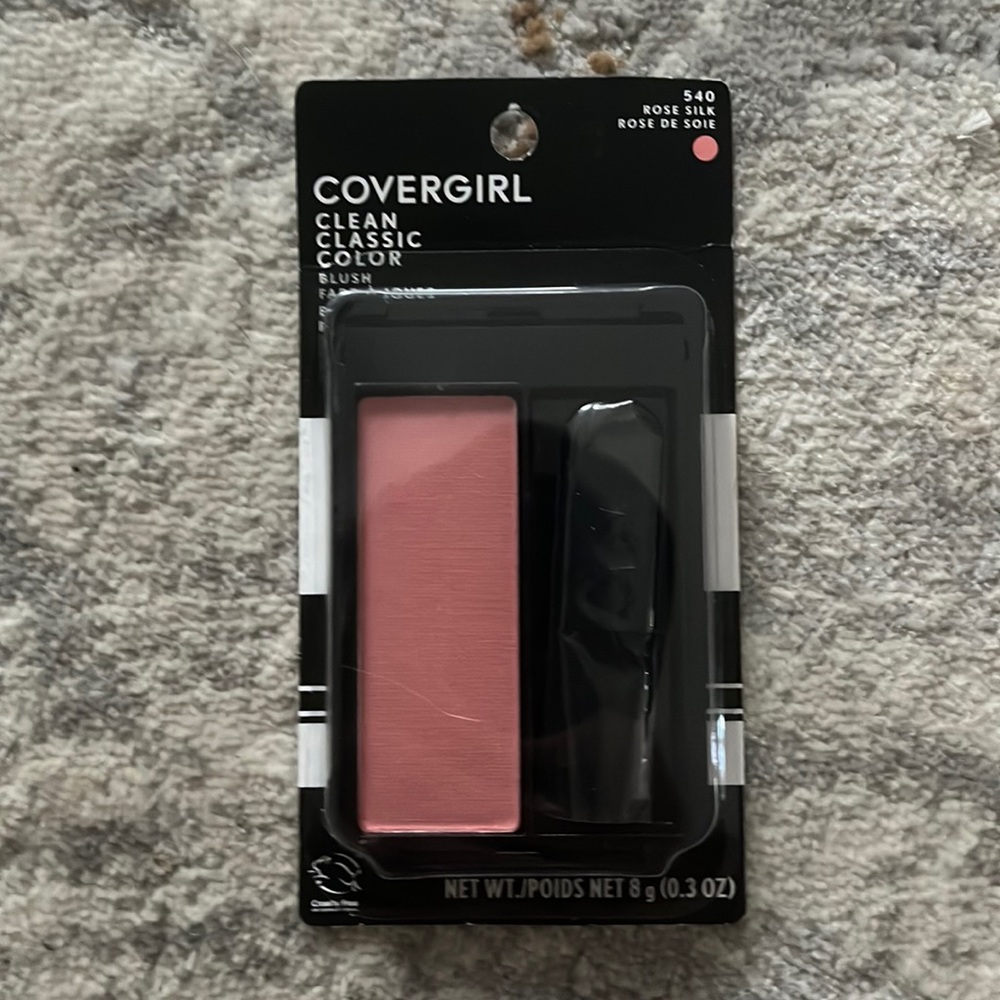 NWT Covergirl Blush 540 Rose Silk